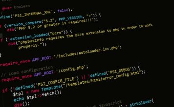 Zbliżenie ekranu z kodem PHP ilustrujące tworzenie API