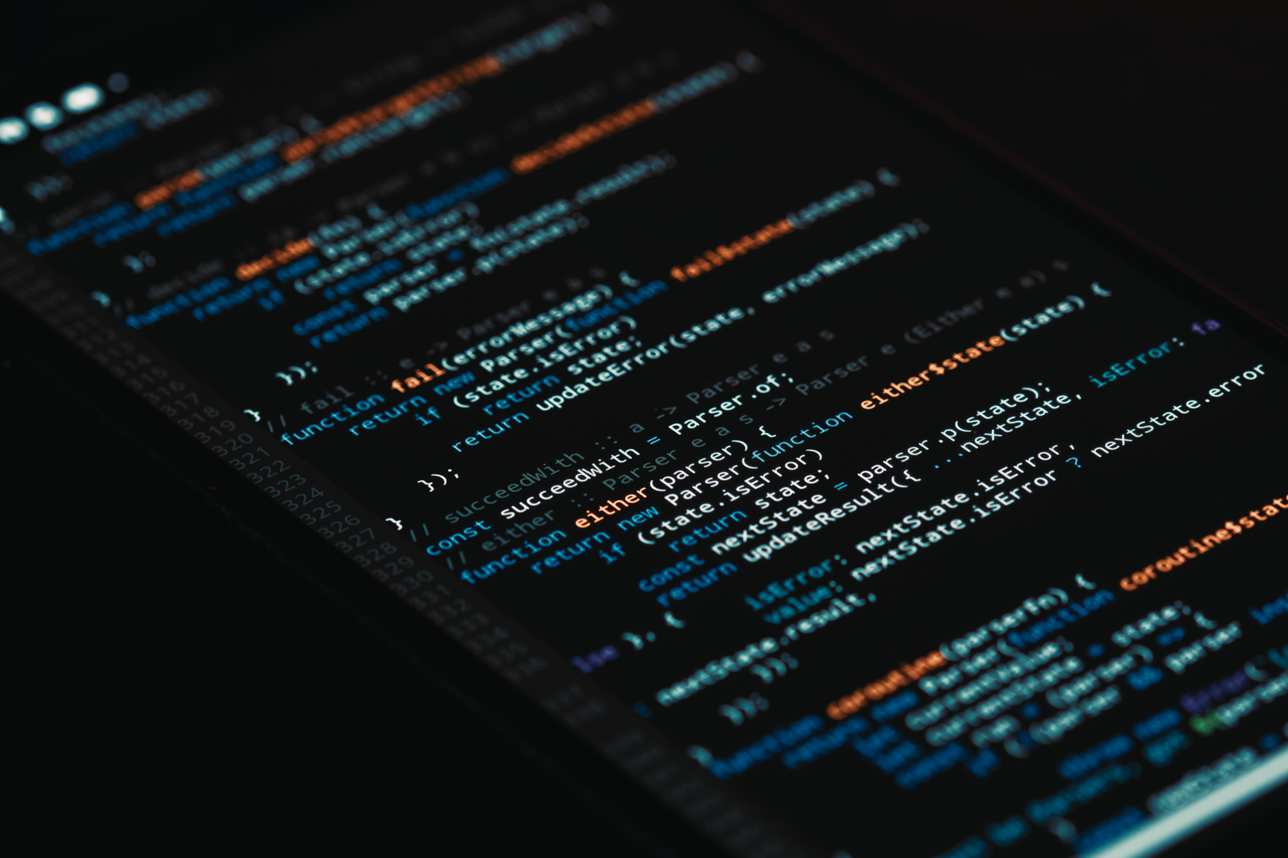 Zbliżenie ekranu z kolorowym kodem programistycznym API